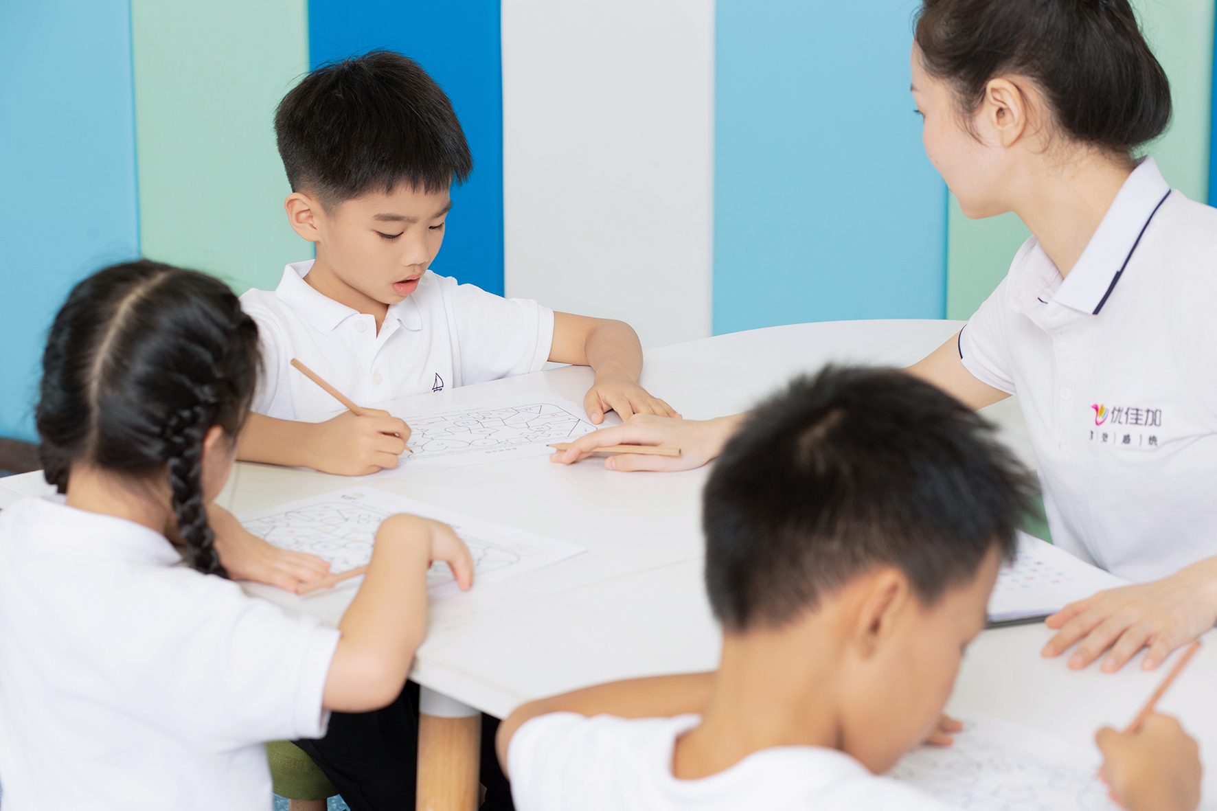 7歲男孩上課時(shí)注意力不集中怎么辦？